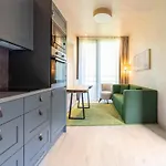 Cosy Forest Hideaway For Two *