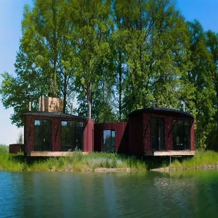 Semesterbostad Cosy Forest Hideaway For Two