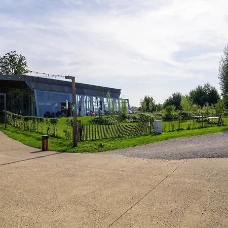 Cosy Forest Hideaway For Two *