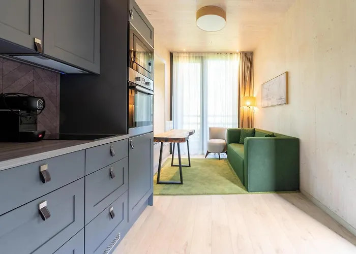 Cosy Forest Hideaway For Two *